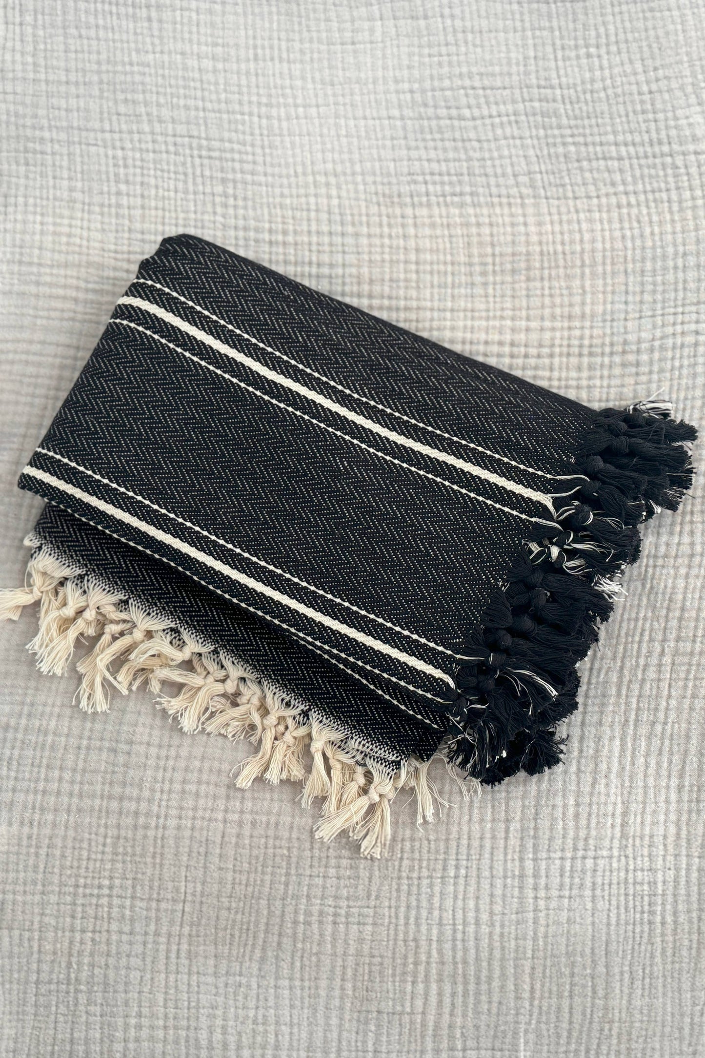 Minimalist 100% Cotton Throw Blankets & Bedspreads