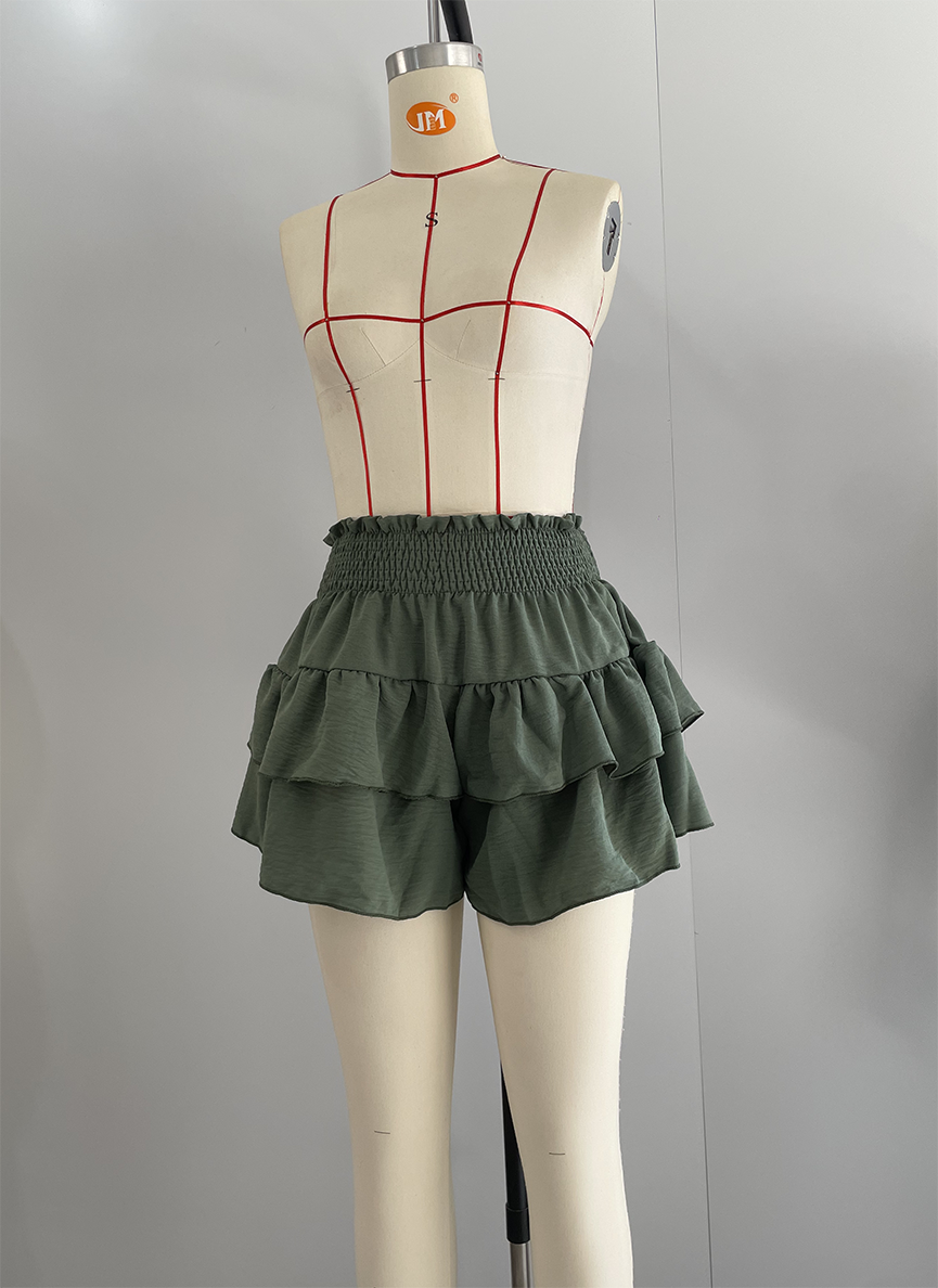 Ruffle Waist Stretch Shorts