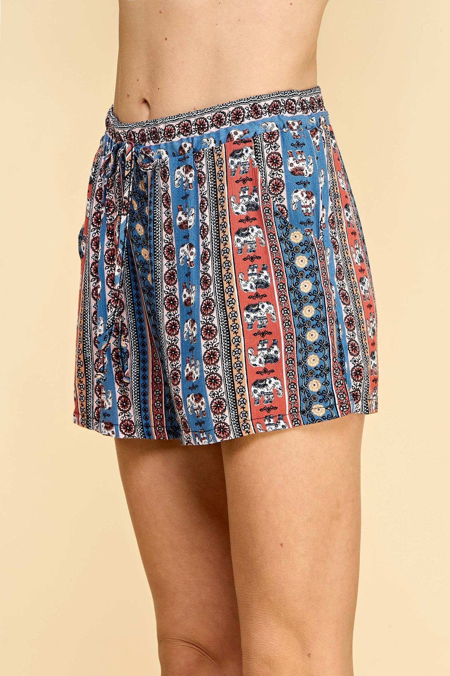 ELASTIC TIE WAIST PRINTED SHORTS